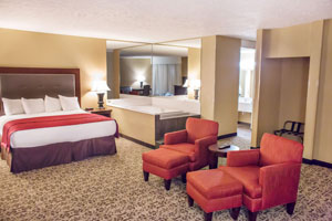 Suites with jacuzzi in room grand oaks hotel branson mo